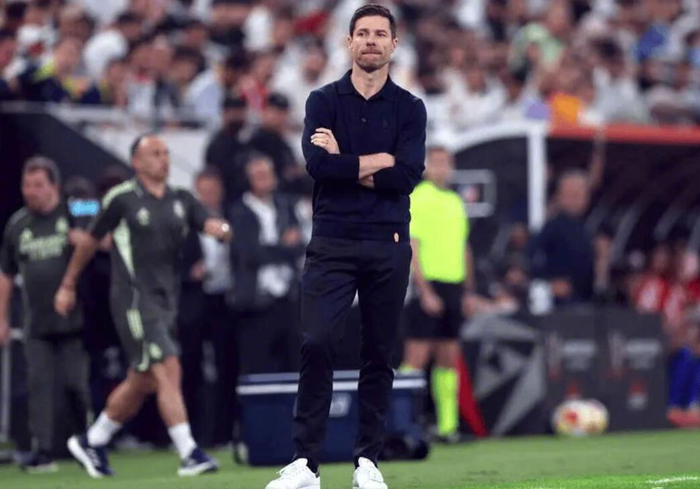 皇马切尔西曼联2026年相继换帅|哈维·阿隆索|红魔|卡里克|阿莫林|马雷斯卡_新浪体育_新浪新闻